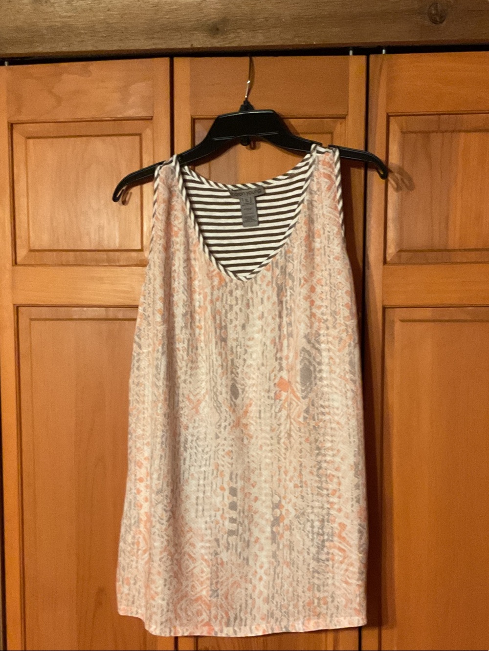 Sharon Young Peach and Gray Printed V-Neck Camisole, XL, great condition